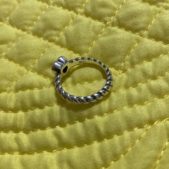 James Avery Garnet Gemstone Heart Twisted Wire Ring - Picture 3 of 6